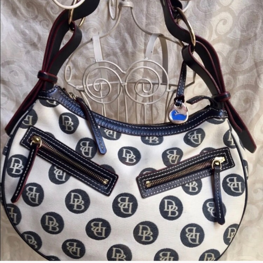 Dooney & Bourke shoulder bag🛑SOLD🛑 - Picture 1 of 8